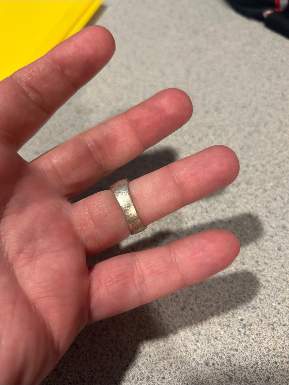 Claddaugh ring - Picture 2 of 2